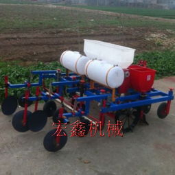 一機多能 現代農業的新式武器“施肥播種覆膜機”